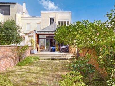 Maison - 200 m² - 7 pièces