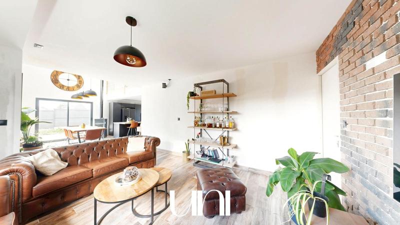 Maison - 137 m² - 5 pièces