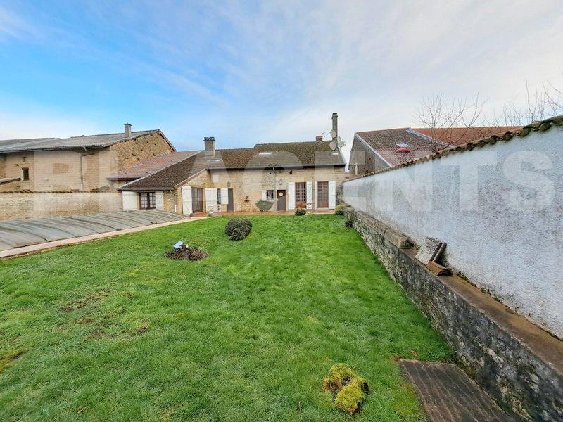 Maison - 300 m² - 7 pièces