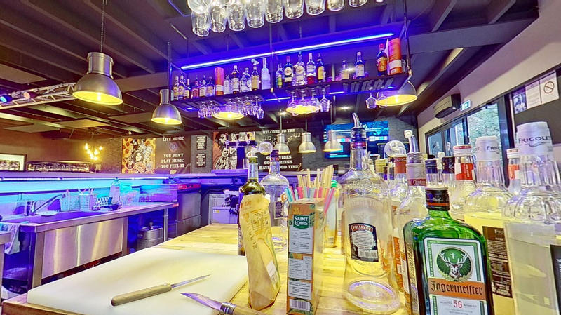 Fonds de commerce - 200 m²