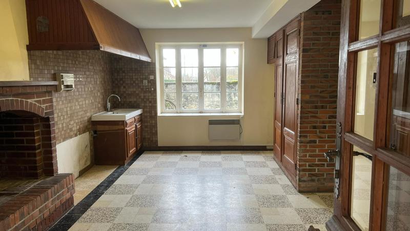 Maison - 230 m² - 9 pièces