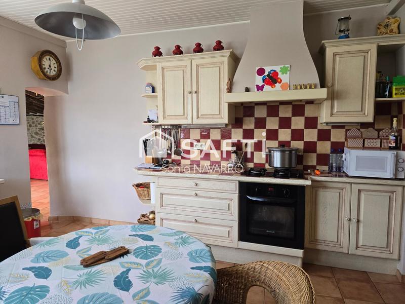 Maison - 180 m² - 8 pièces