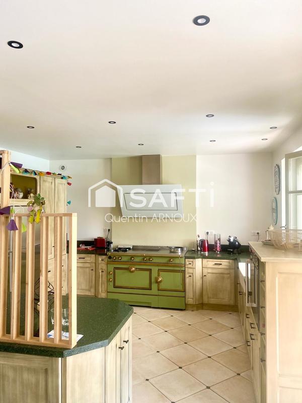 Maison de ville - 211 m² - 5 pièces