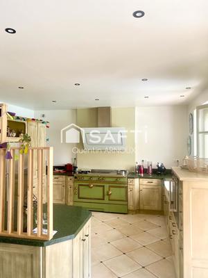 Maison de ville - 211 m² - 5 pièces