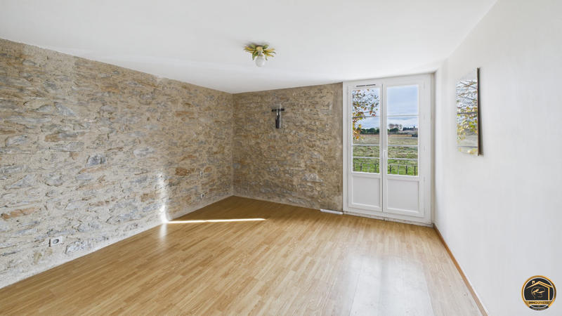 Maison traditionnelle - 275 m² - 10 pièces