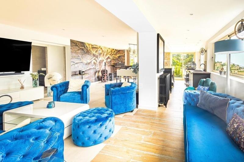 Villa - 227 m² - 7 pièces