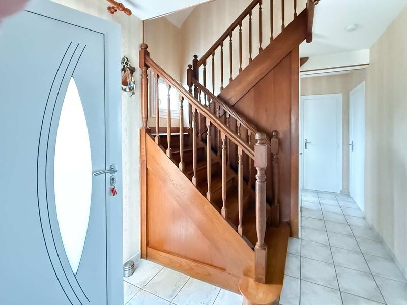 Maison - 98 m² - 5 pièces