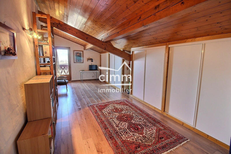 Châlet - 225 m² - 6 pièces