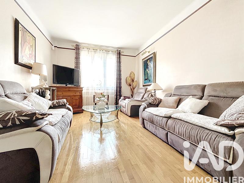 Maison - 164 m² - 9 pièces