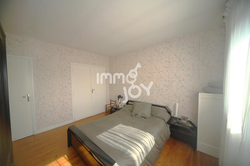 Maison - 180 m² - 6 pièces