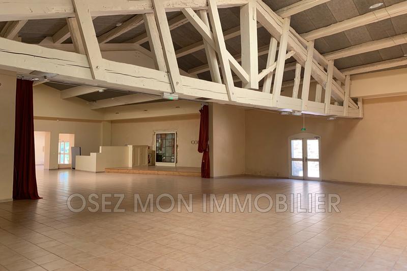 Maison - 3 500 m² - 20 pièces