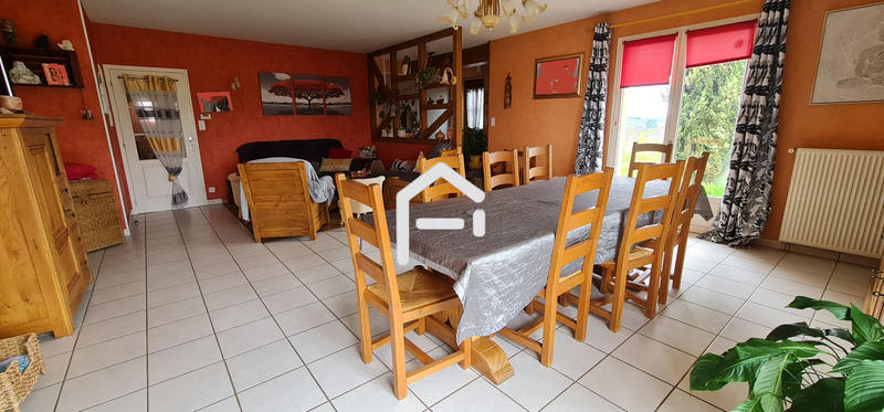 Maison - 225 m² - 8 pièces