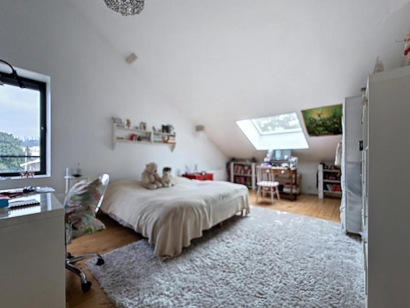 Maison - 275 m² - 7 pièces