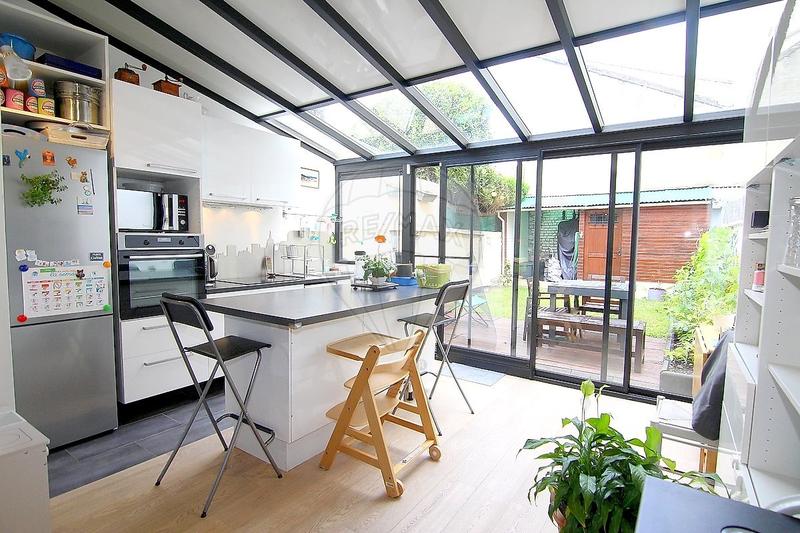 Maison - 94 m² - 6 pièces