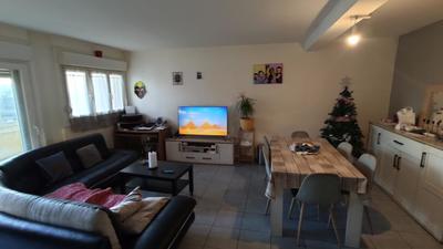 Appartement - 85 m² - 5 pièces