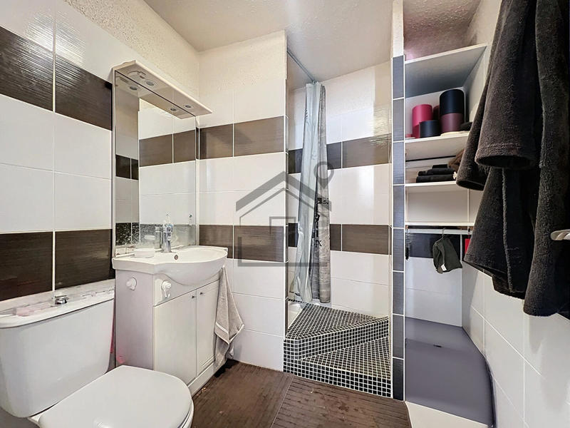 Immeuble - 56 m² - 4 pièces