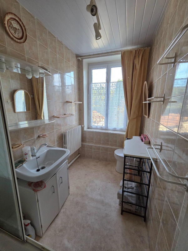 Maison - 300 m² - 6 pièces