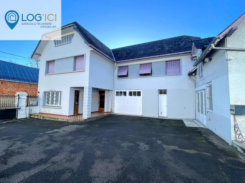 Maison - 338 m² - 13 pièces