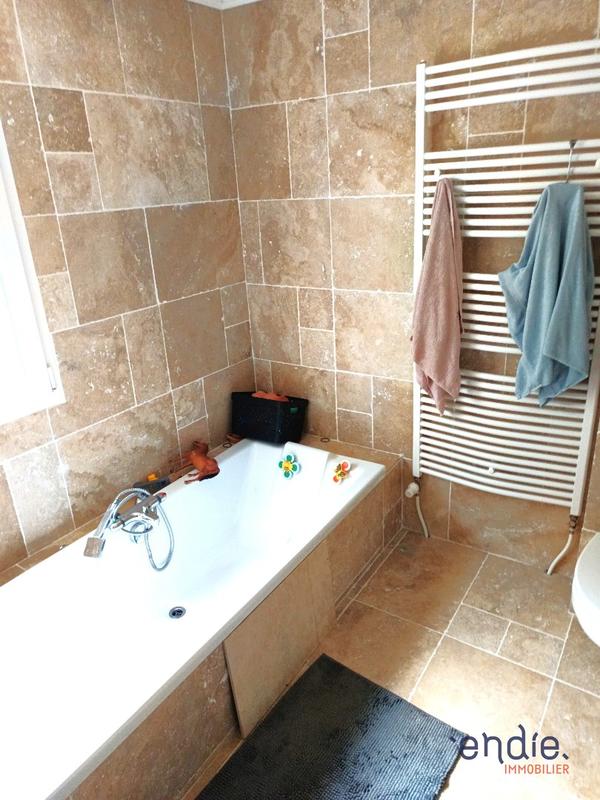 Maison - 200 m² - 8 pièces