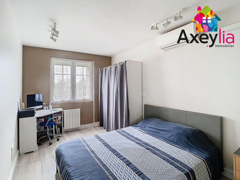 Maison - 240 m² - 7 pièces