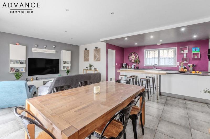 Maison - 150 m² - 8 pièces