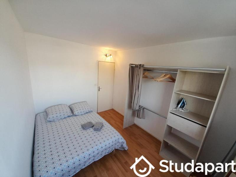 Chambre - 12 m² - 1 pièce