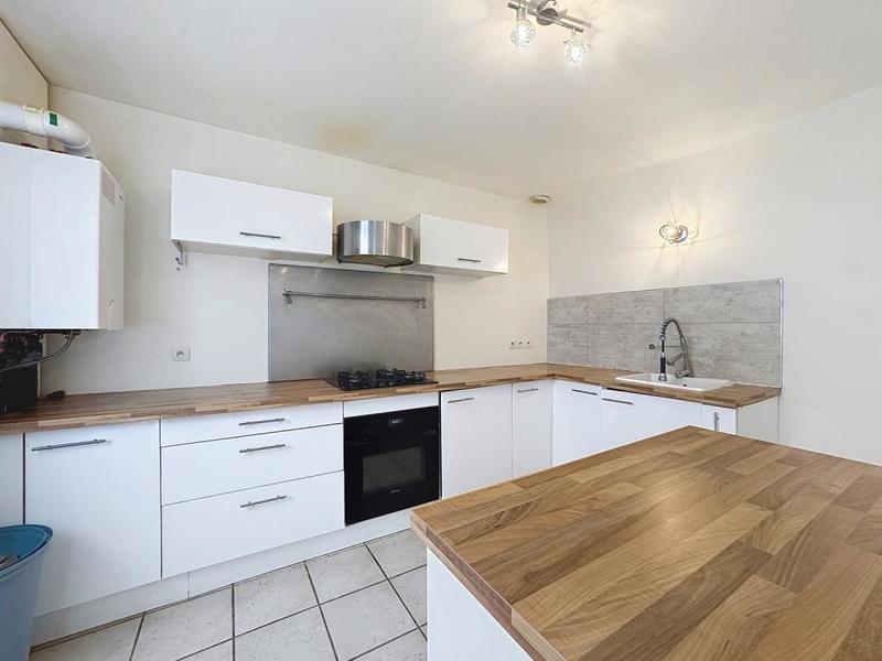 Maison - 88 m² - 4 pièces