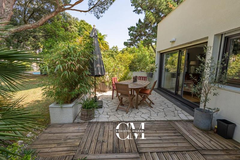 Appartement - 98 m² - 4 pièces