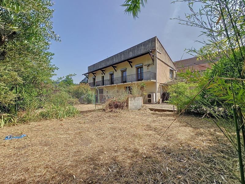 Maison - 143 m² - 5 pièces