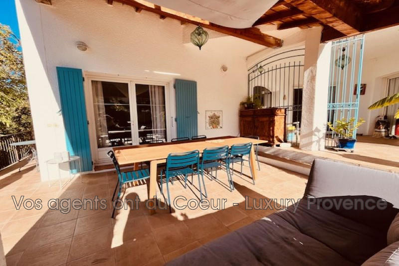 Maison - 200 m² - 6 pièces