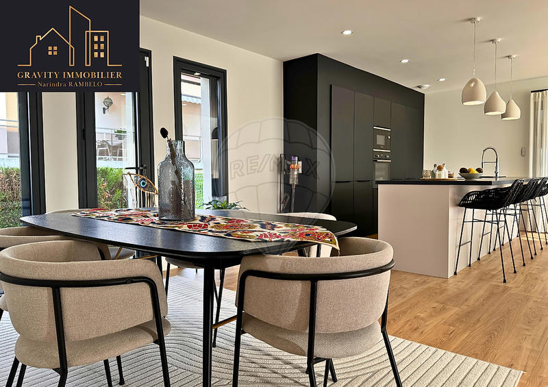 Maison - 151 m² - 5 pièces