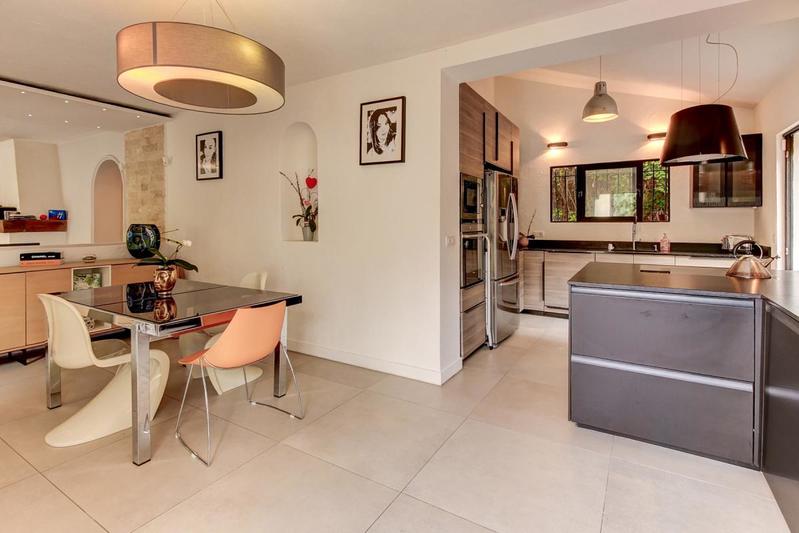 Villa - 204 m² - 6 pièces