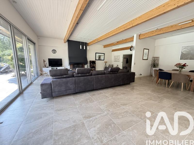 Maison de maîtres - 341 m² - 9 pièces