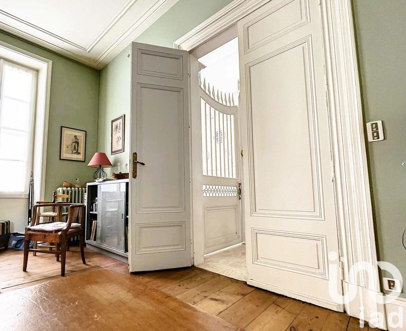 Maison - 200 m² - 8 pièces