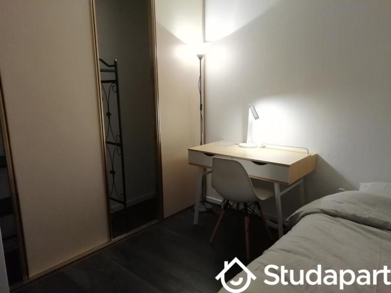 Chambre - 10 m² - 1 pièce