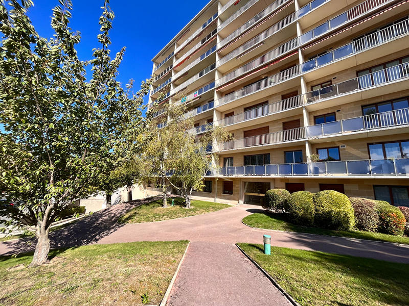 Appartement - 120 m² - 5 pièces