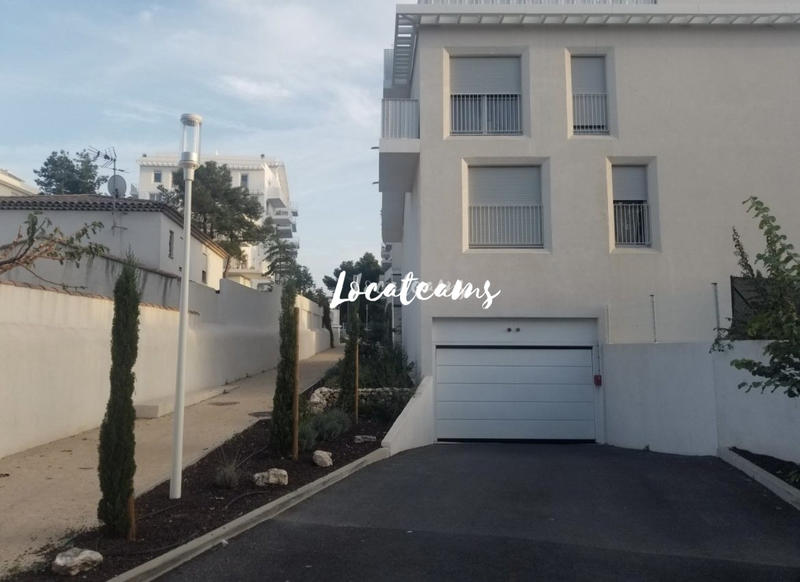 Parking / Garage - 13 m²