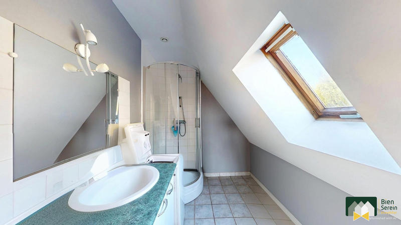 Maison - 256 m² - 10 pièces