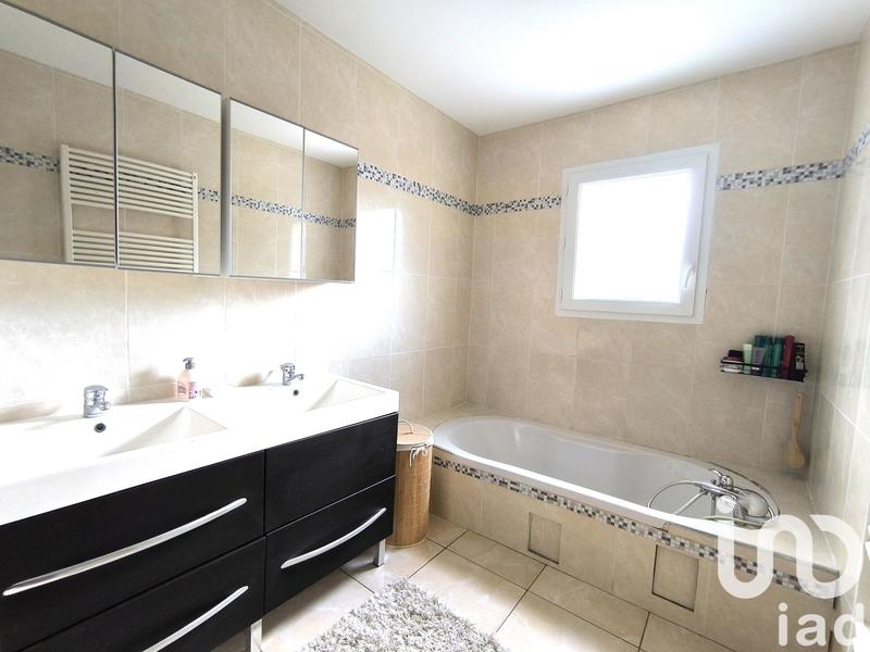 Maison - 137 m² - 5 pièces