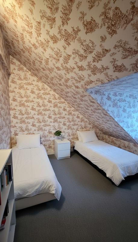 Maison - 212 m² - 9 pièces