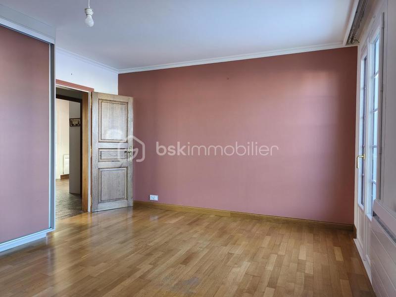 Maison traditionnelle - 163 m² - 7 pièces