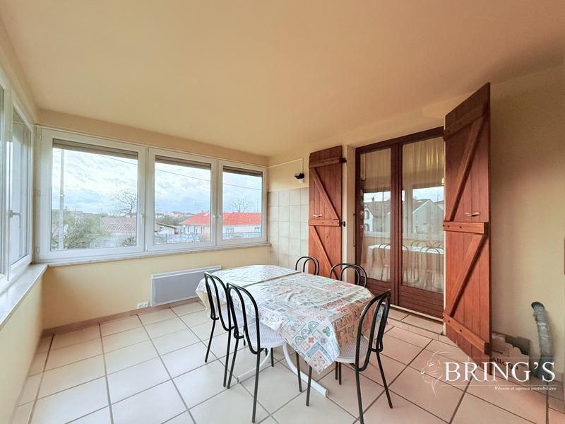 Maison - 250 m² - 8 pièces