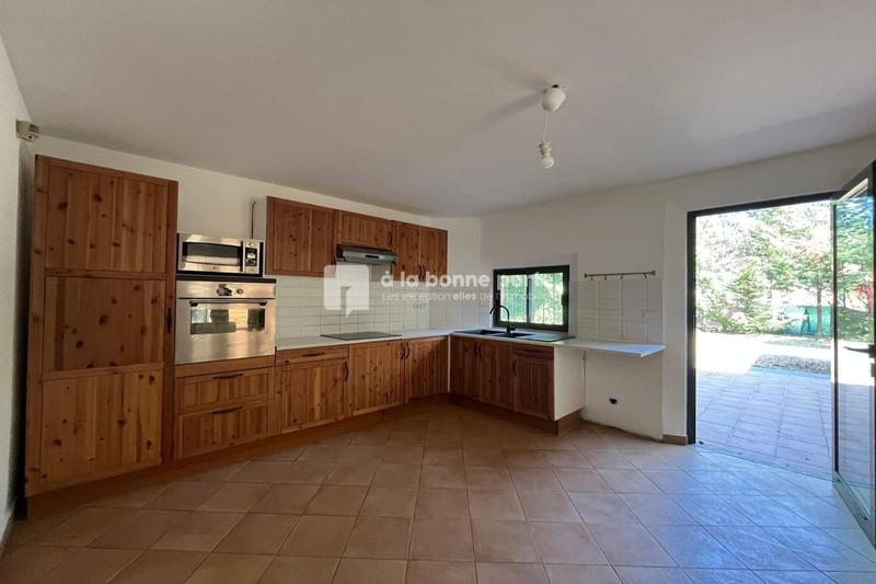 Maison - 211 m² - 5 pièces