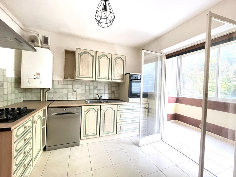 Appartement - 85 m² - 4 pièces