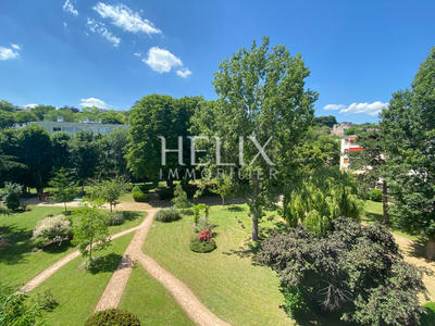 Appartement - 84 m² - 5 pièces