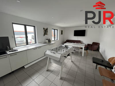Local d'activités - 940 m²