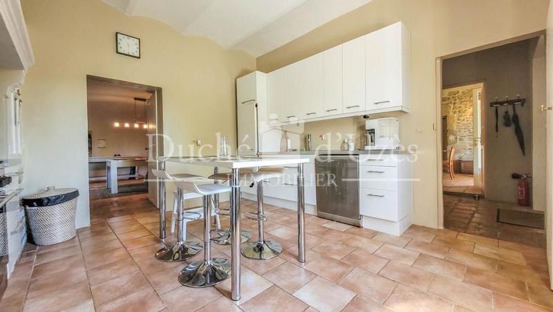 Propriété - 215 m² - 7 pièces