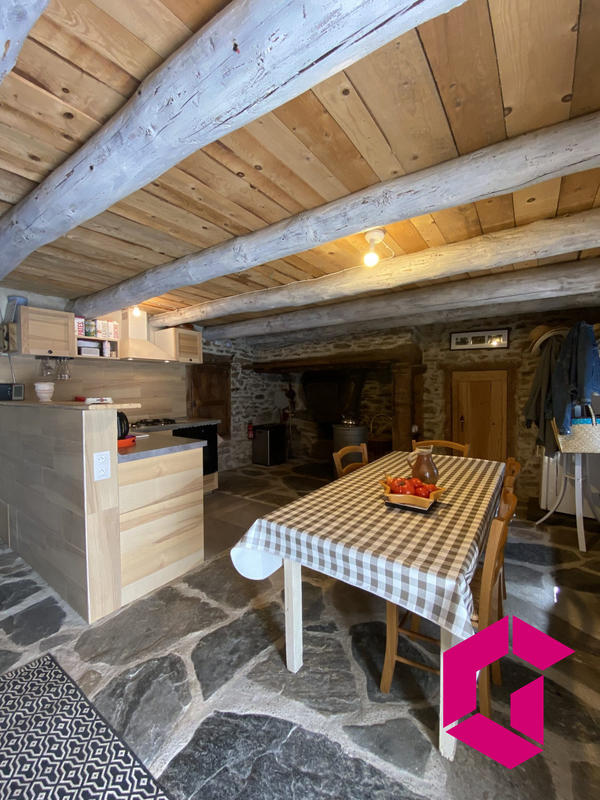 Maison ancienne - 85 m² - 3 pièces