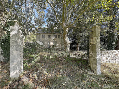 Propriété - 1 600 m² - 30 pièces