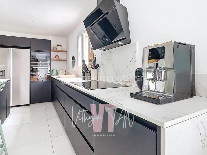 Maison - 160 m² - 7 pièces